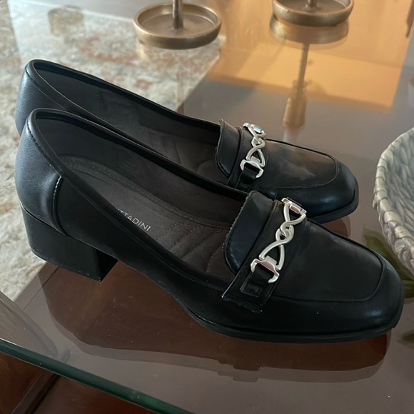 Women's Heeled Loafers NWOT 7 - Picture 2 of 5